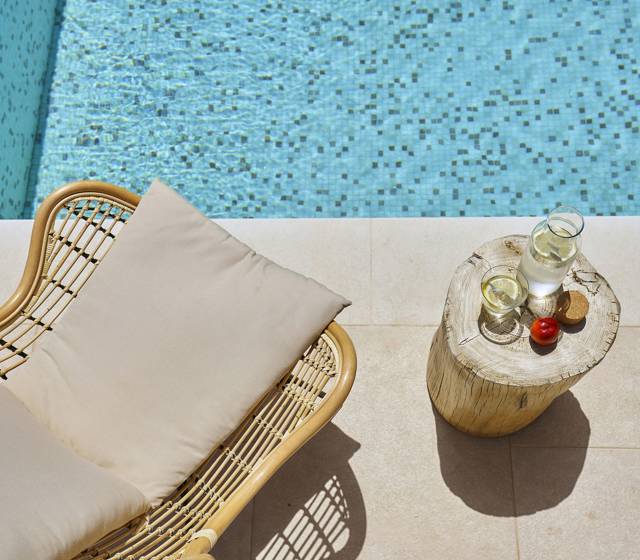 Marni Hotel One Bedroom Apartment Private Pool sunbed and drinks by the private poolside