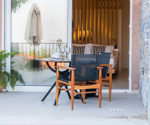 Marni Hotel Studio Private Pool outdoor terrace with sitting area near the pool